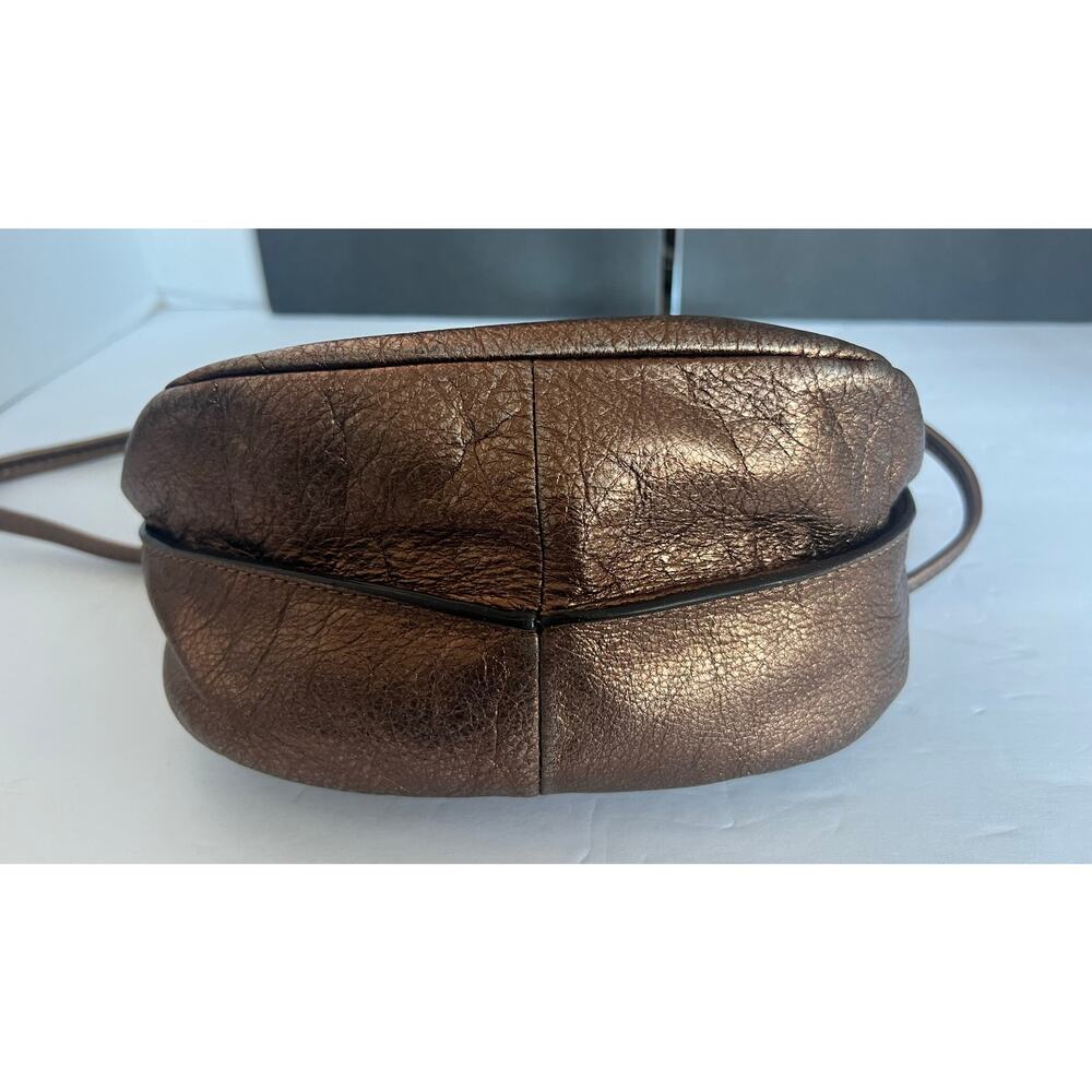 B‎ Makowsky Crossbody Bag Women Small Copper Excellent Metallic Leather Chain - Picture 13 of 13